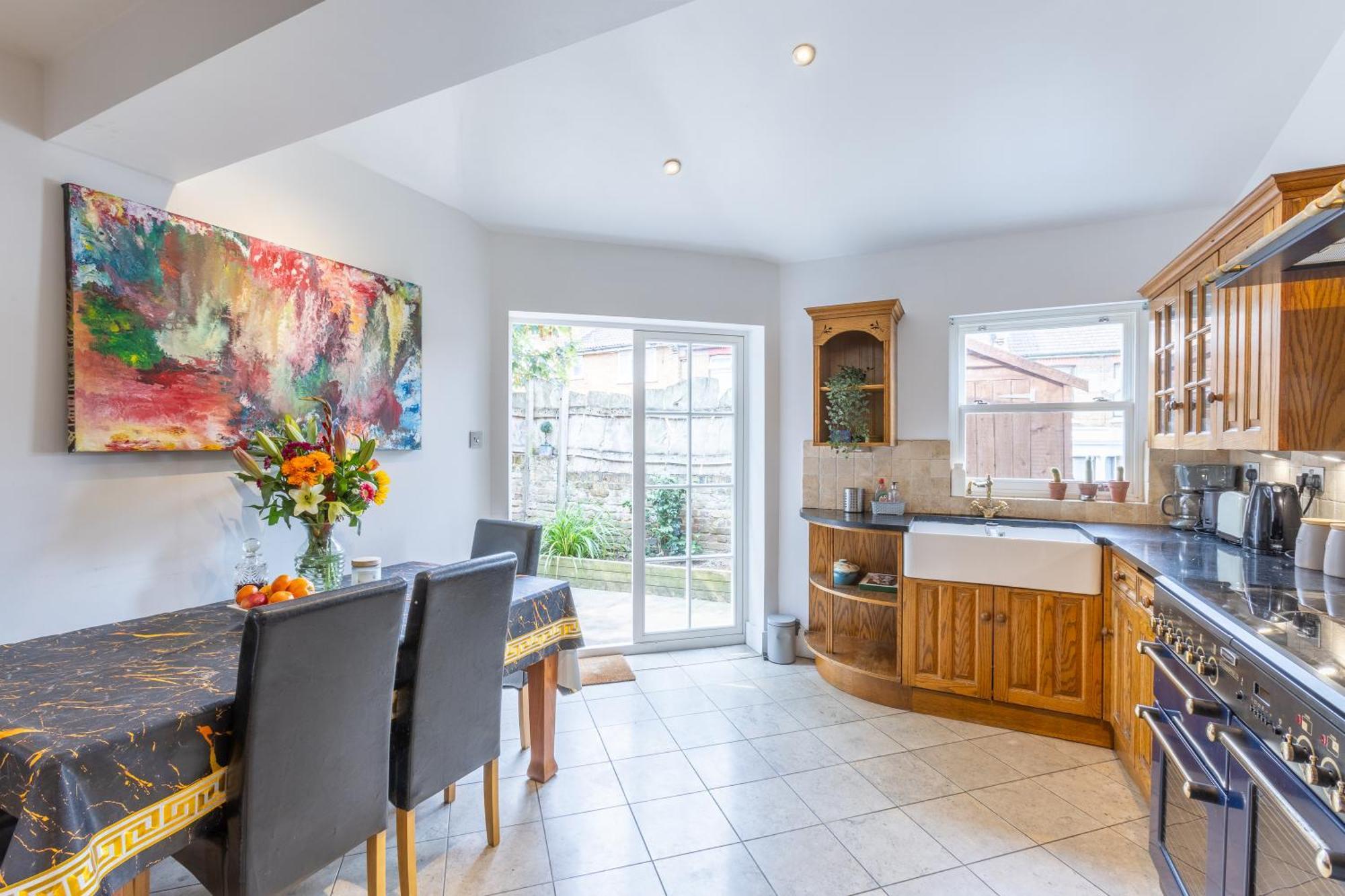 Traditional 4 Bedroom In Greenwich