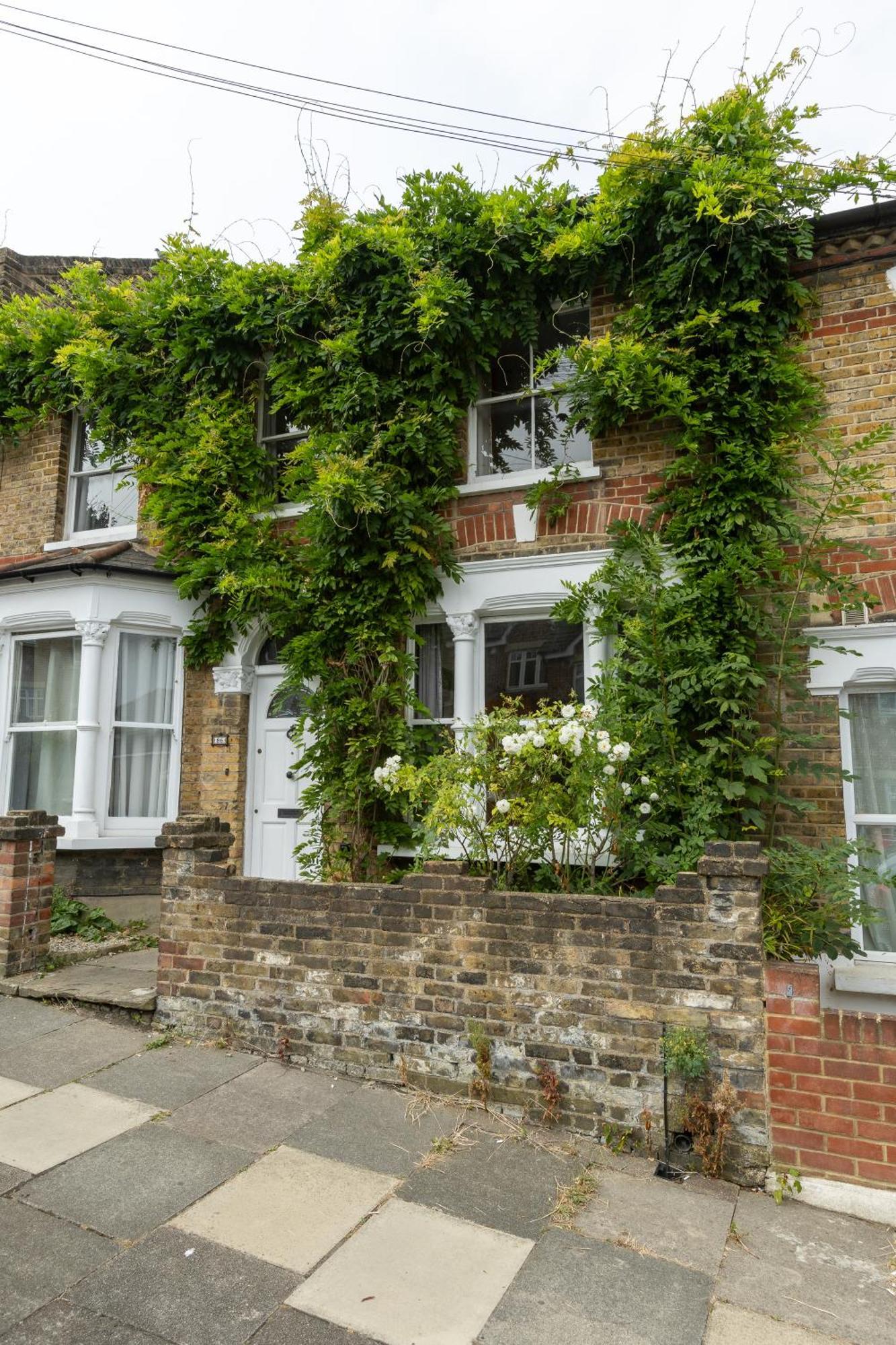 Traditional 4 Bedroom In Greenwich Holiday home *